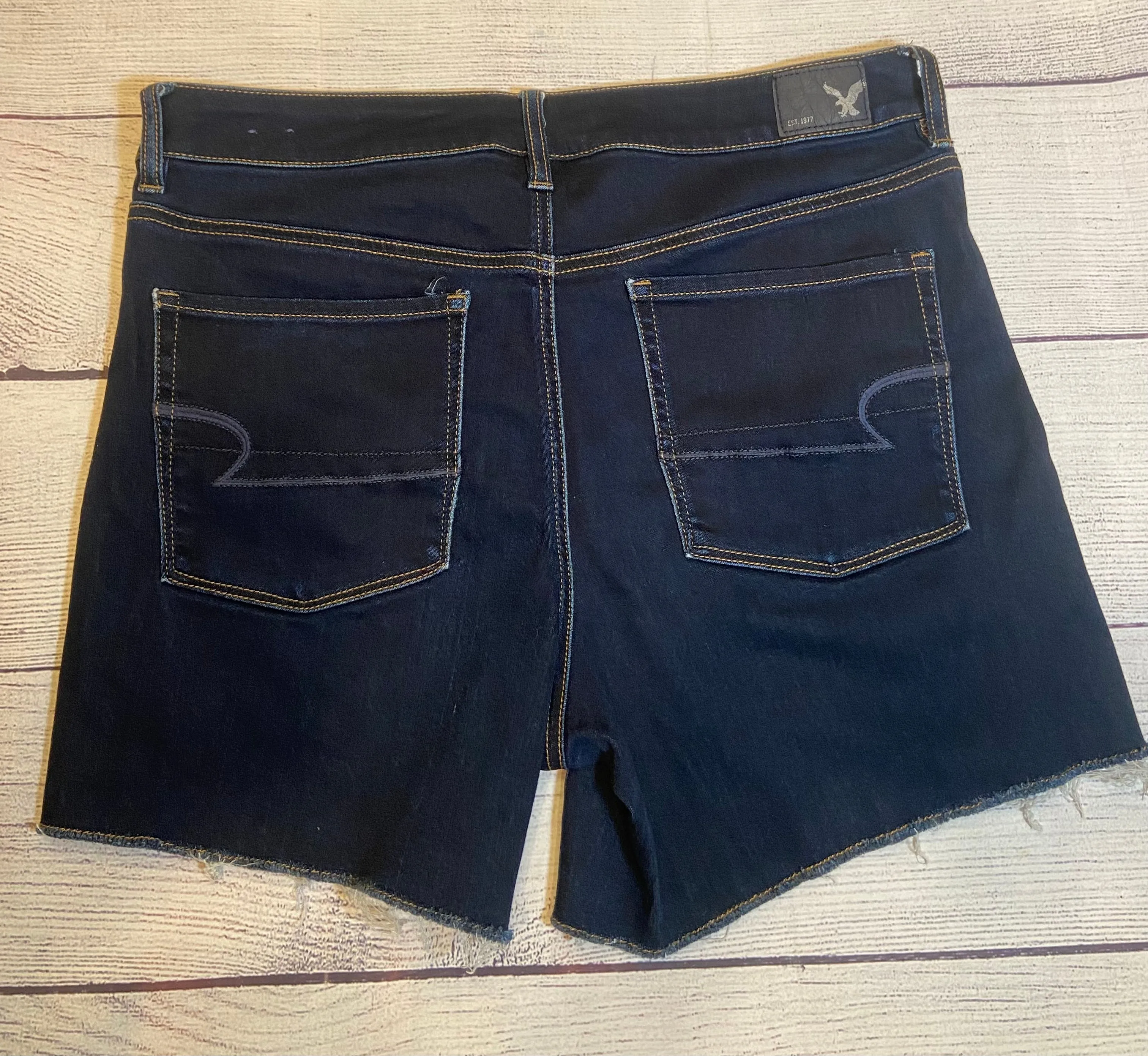 American Eagle Stretch High-Rise Shortie Dark Wash Jean Shorts Womens size 16