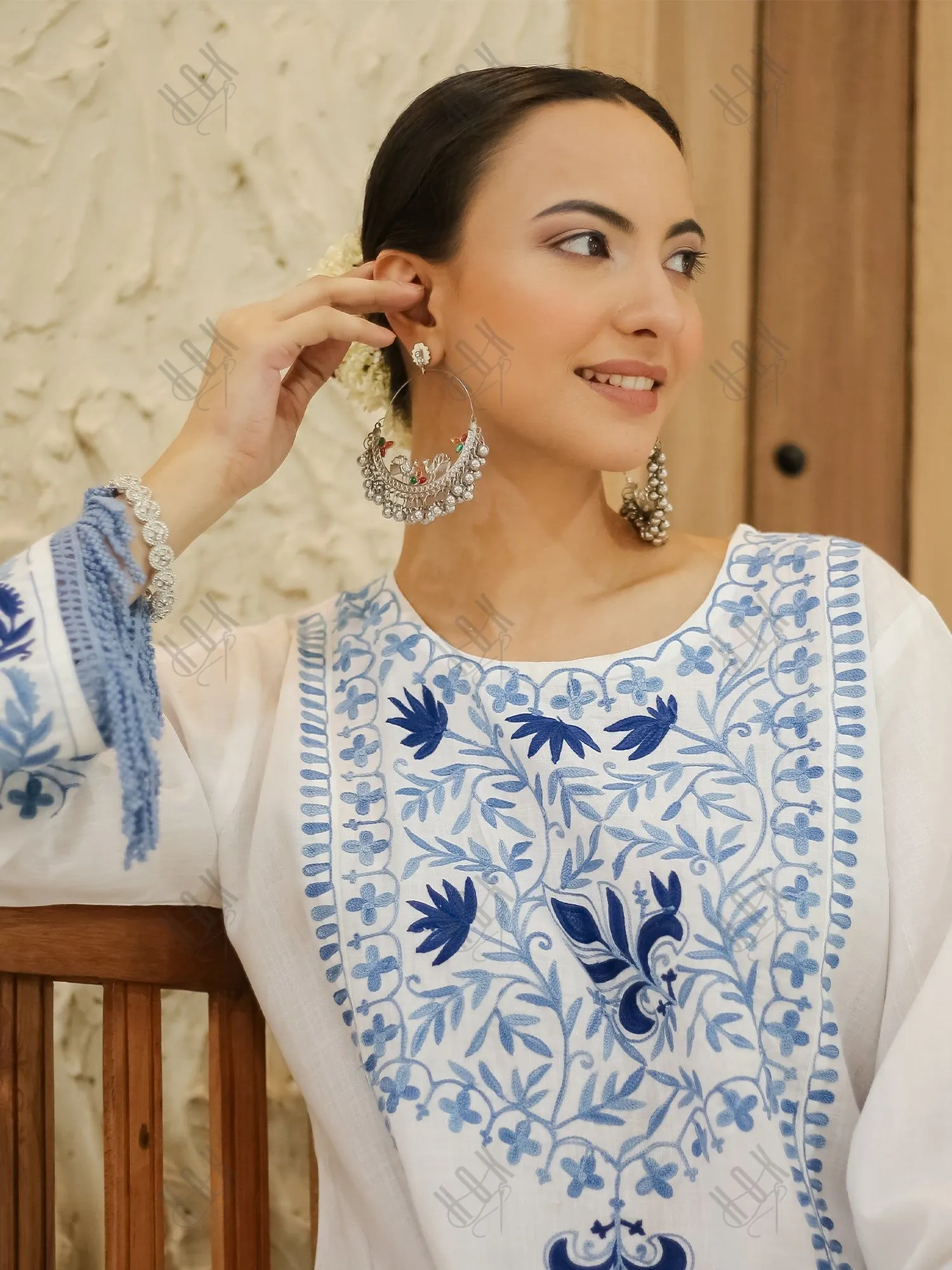 Falak Kashmiri Long Kurta - White